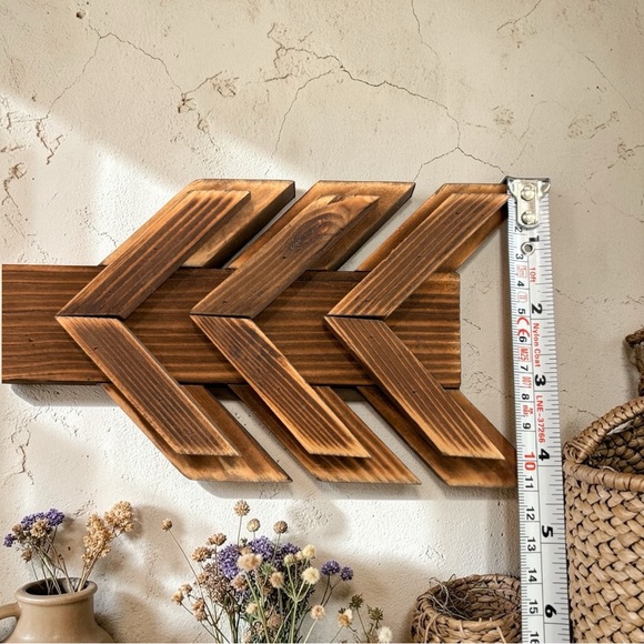 Rustic Solid Wood Arrow Hanging Wall Decor EUC Farmhouse Country Cottage Cabin - Picture 4 of 7